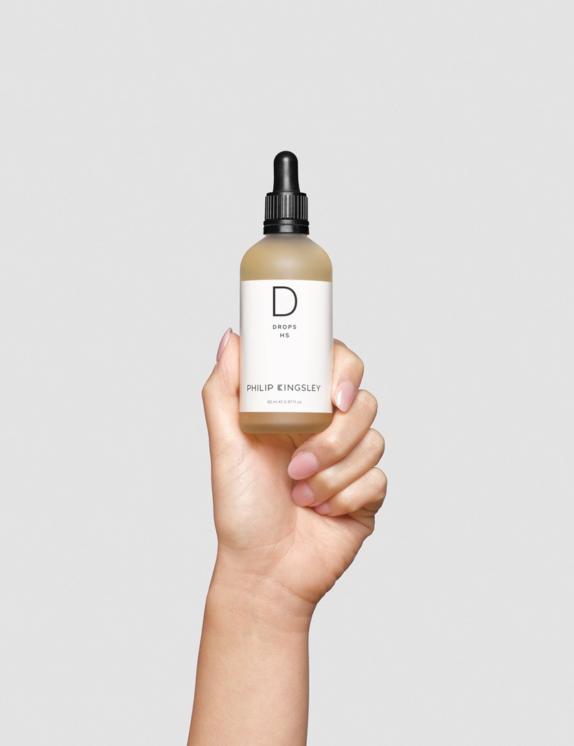 5570-PK_HAIRLOSS_CLINIC_DROPS-HAND_FEMALE_TEXTURE1_-_Copy_2_
