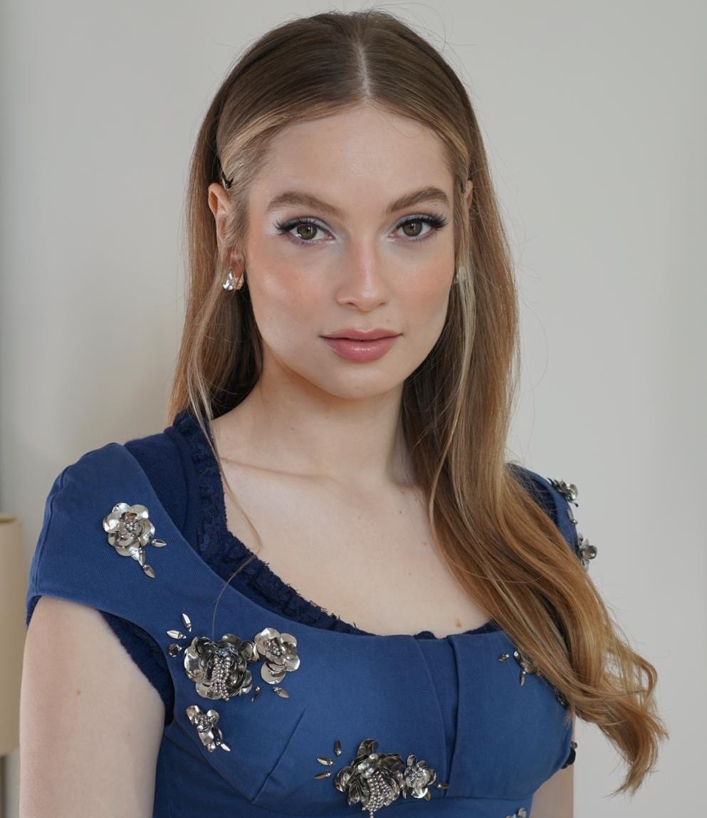 Josh_Knight_x_Philip_Kingsley_x_Hannah_Dodd_Brigerton_Press_Tour